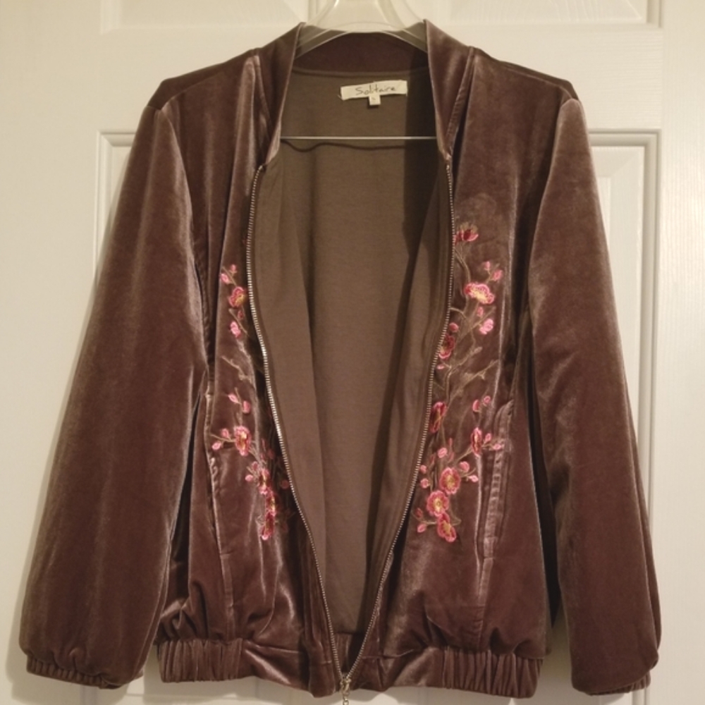 Solitaire Floral Embroidered Velvet Bomber Jacket - Picture 5 of 6